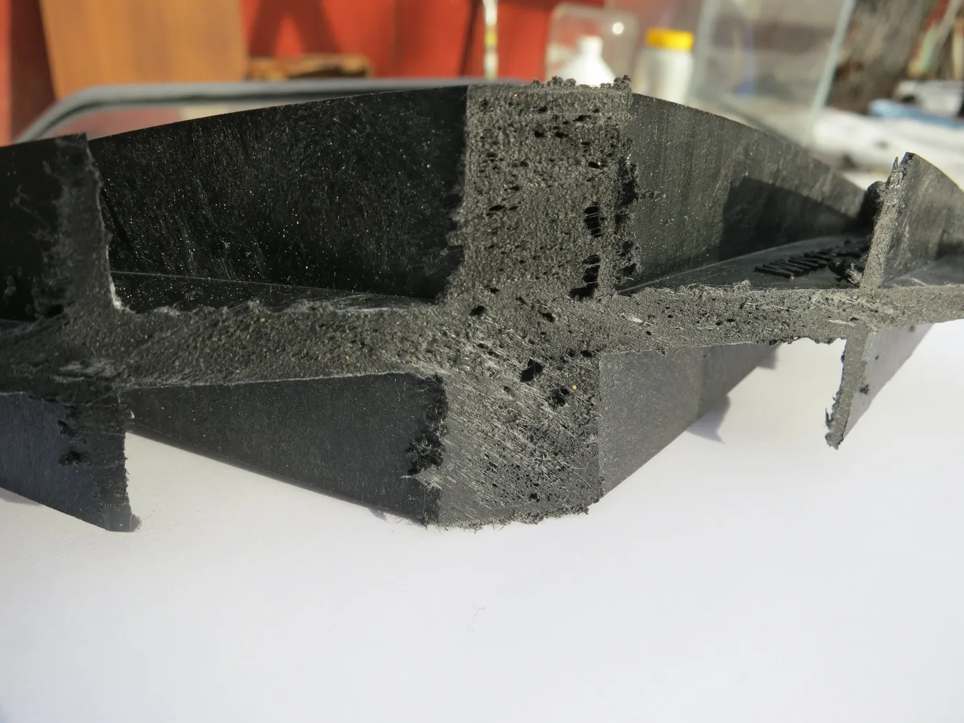Cross-section of a Hexprotect SLIM composite floating cover tile